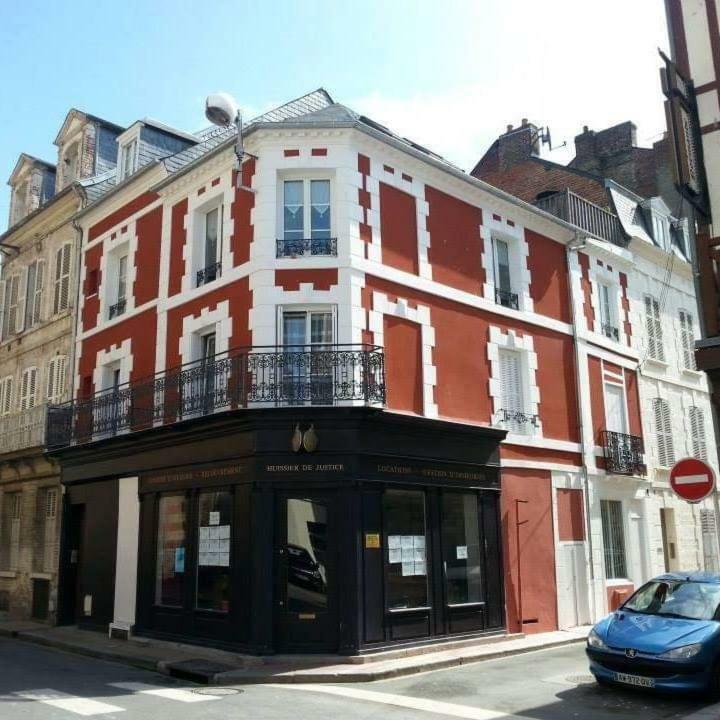 Ferienwohnung Le Capitaine Jack Trouville-sur-Mer Exterior foto